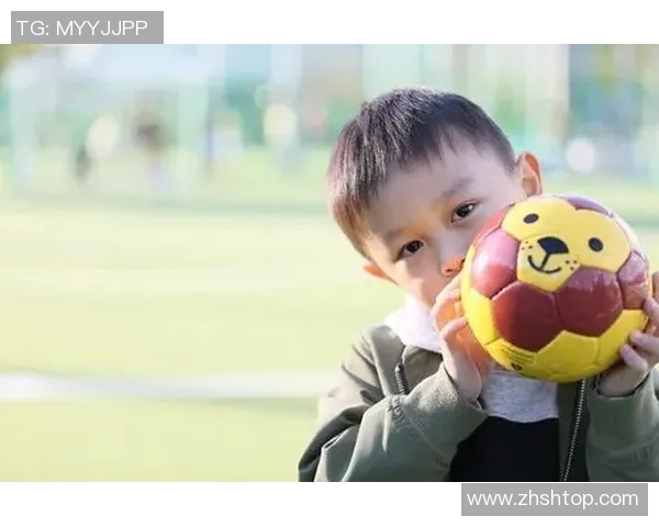 足球明星童趣瞬间大集合可爱萌态尽显的图片欣赏