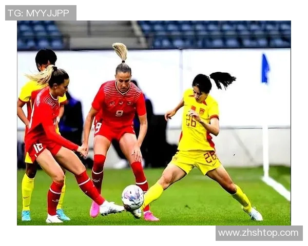 踢球技艺超群的女孩足球明星展现青春活力与无限可能